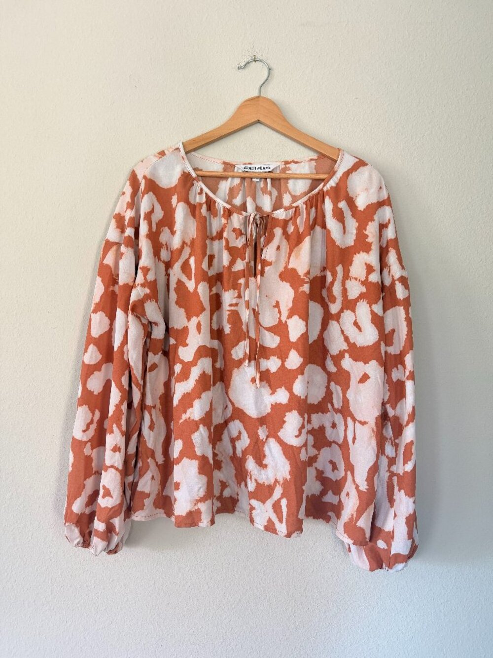 Elizabeth and James Orange Cream Splatter Print Drop Sleeve Blouse - Sz XL